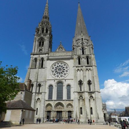 Le Petit Paradis Chartres Extérieur photo